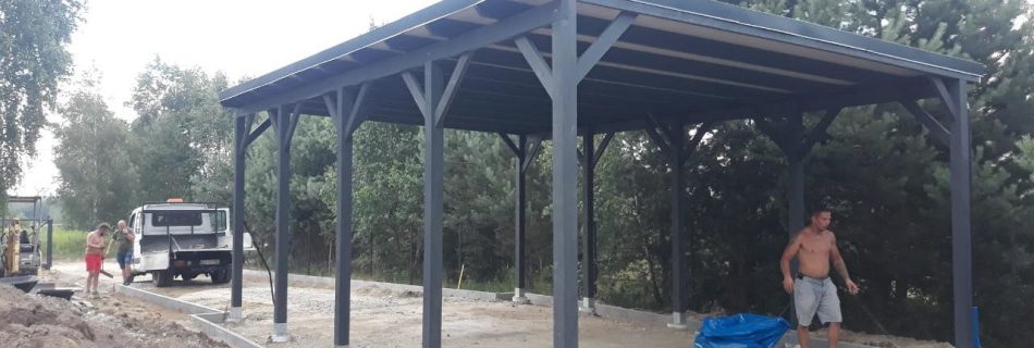 Wiata garażowa drewniana wykonana przez Drewport w Żywiec