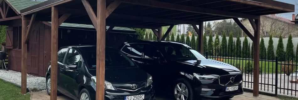 Wiata garażowa drewniana wykonana przez Drewport w Pszczynie